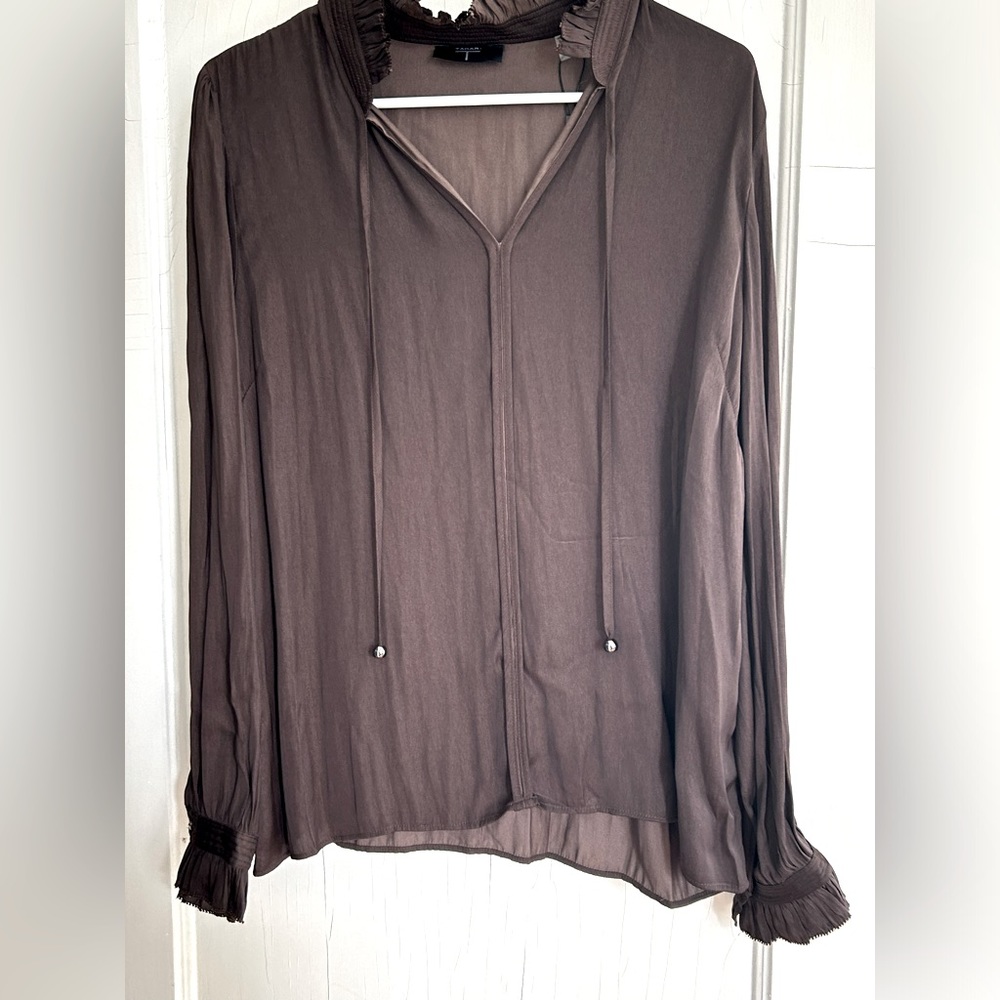 NWT Tahari long sleeve blouse